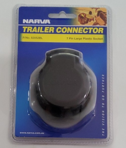 N82052BL 7PIN LGE RND PLAST SKT (BLISTER)